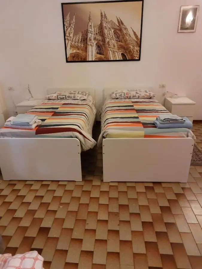 Апартаменты Flat In Milan 3